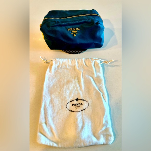 👝 PRADA Makeup Bag_Authentic 👝 - Picture 15 of 15